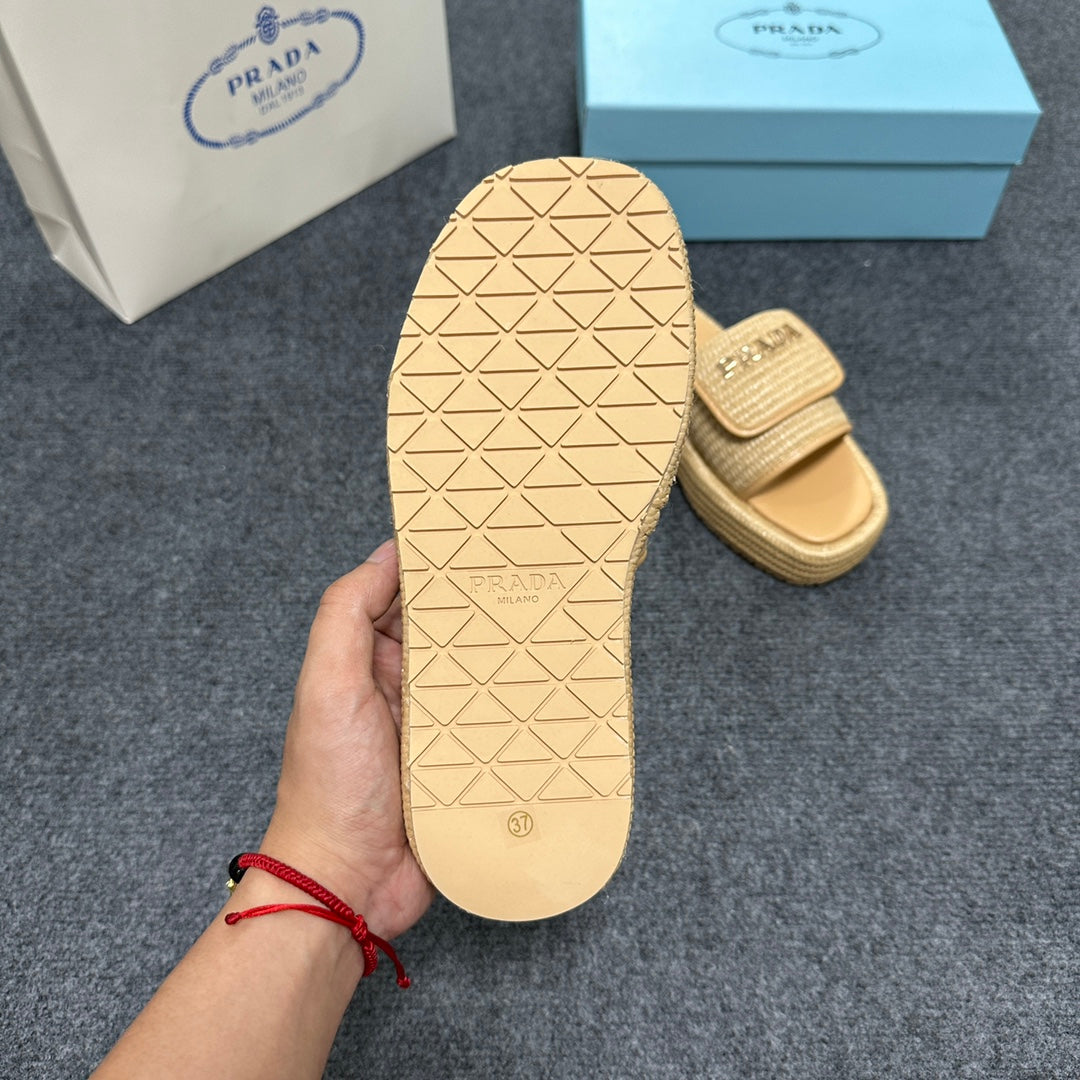 14PD24Z   fashion slippers