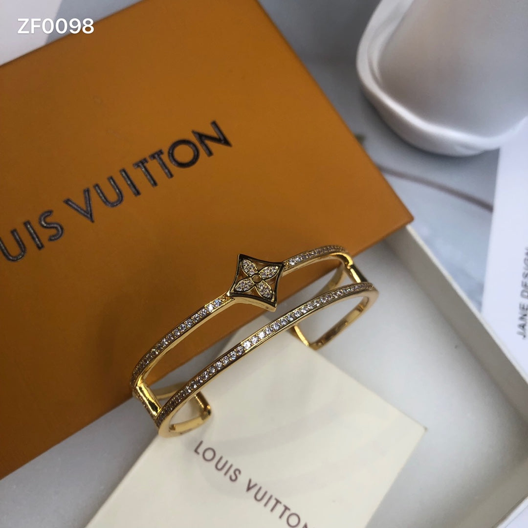 1YE348K  Fashion high -quality Bracelets