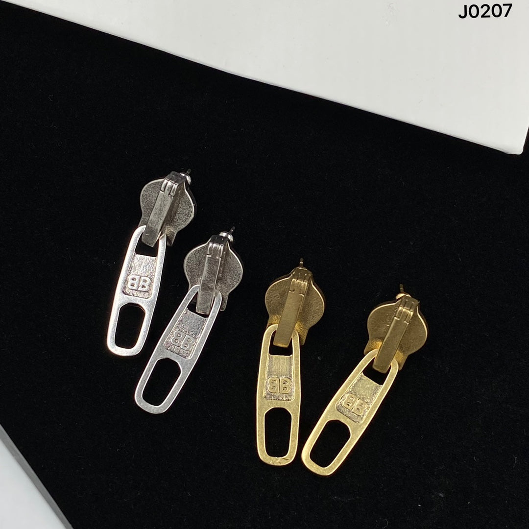 14J132E  Fashionable and high quality earrings