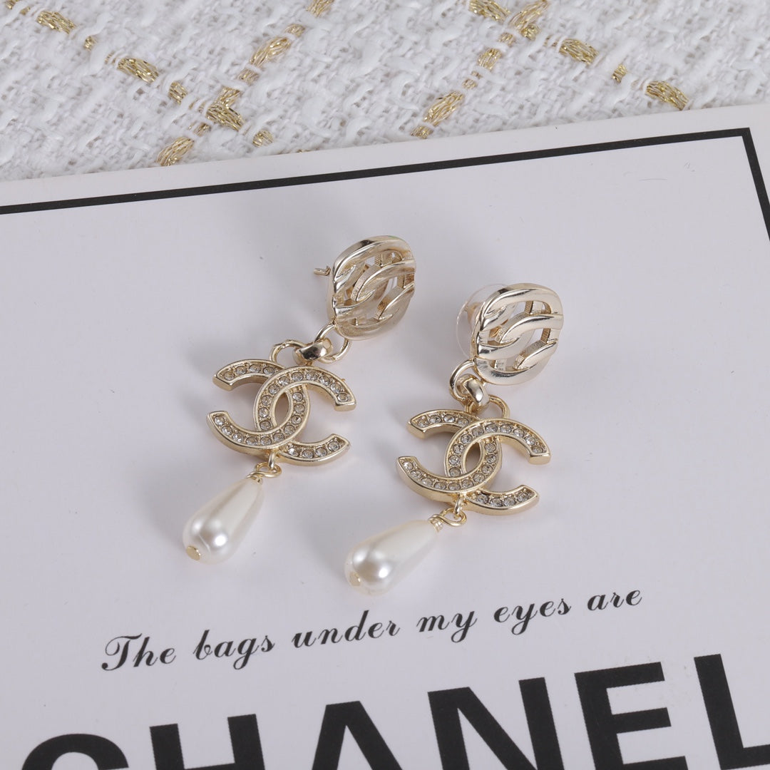 14C483E  Fashionable and high quality Earrings