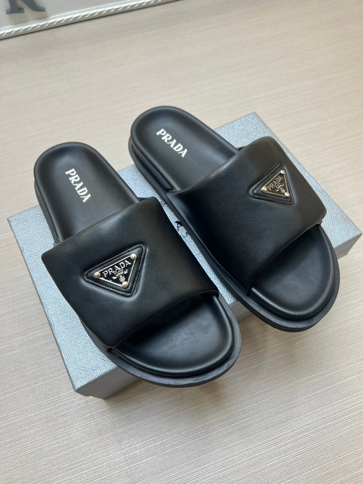 54PD4Z   fashion slippers