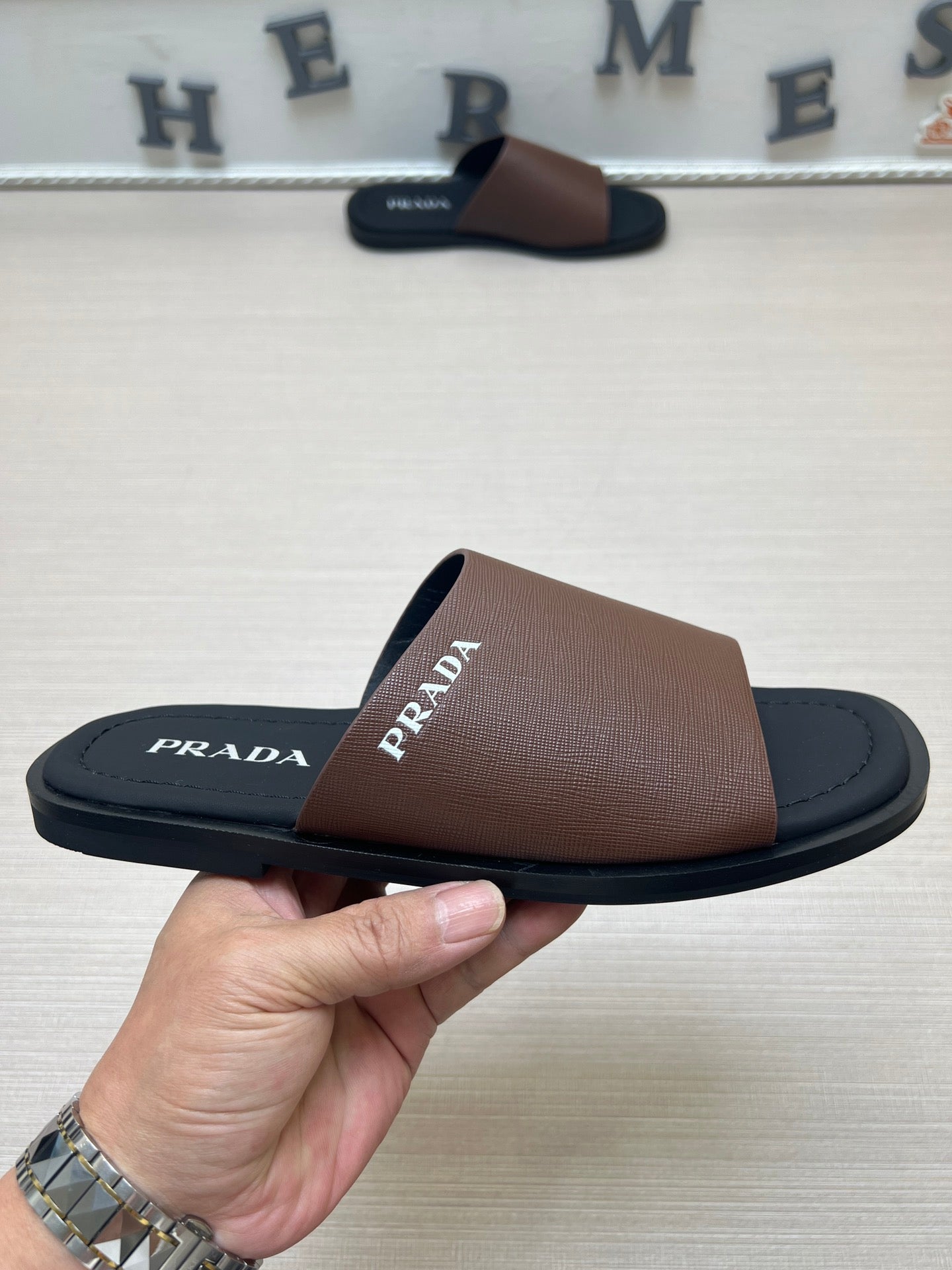 54PD76Z    fashion slippers