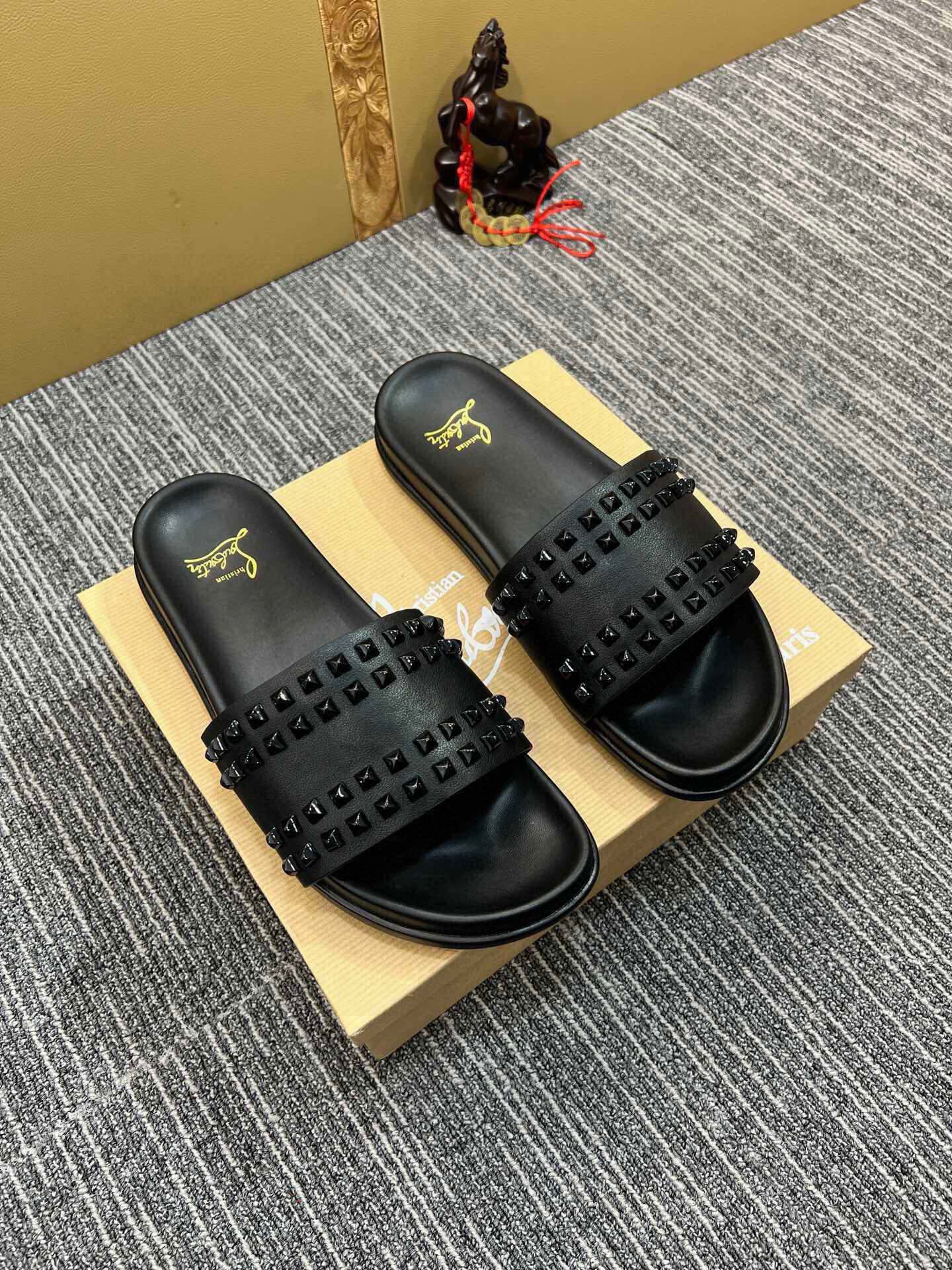 54A126Z   fashion  slippers