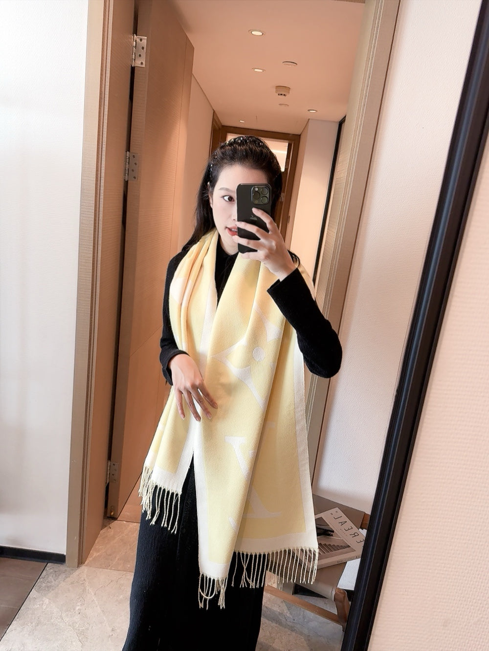 14E446W　 Fashion scarves