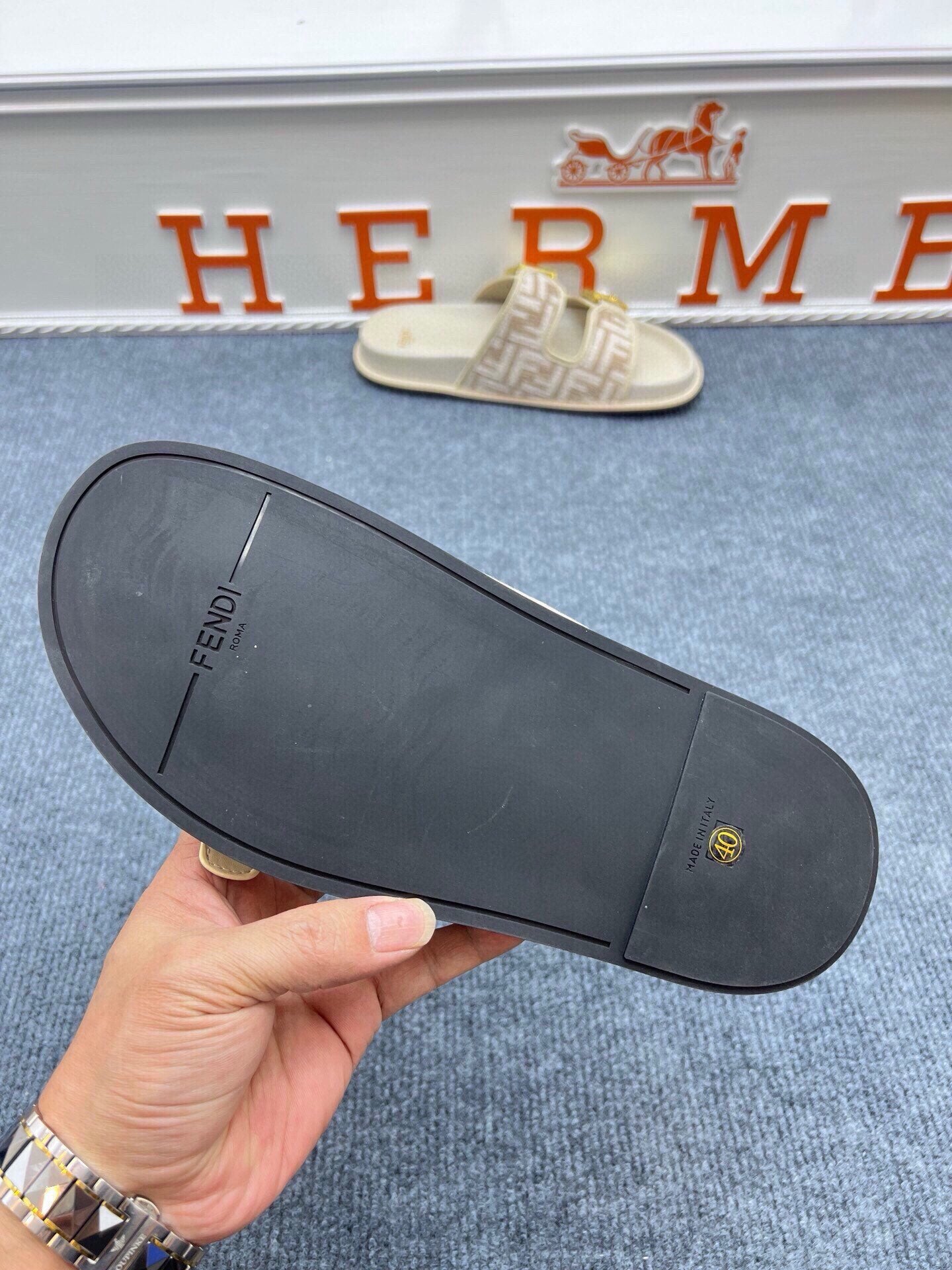 54F38Z  fashion  slippers