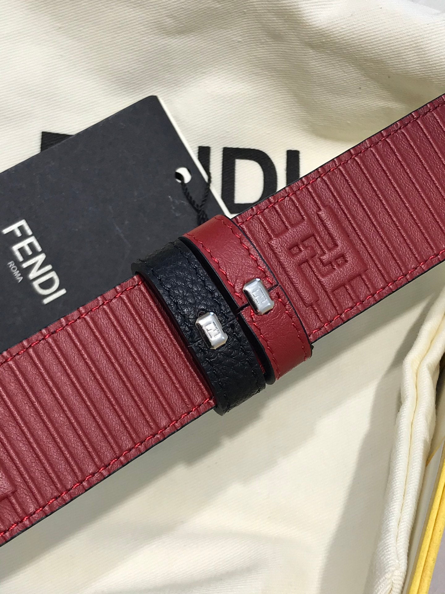 14F85P   (High quality leather belt With full package)