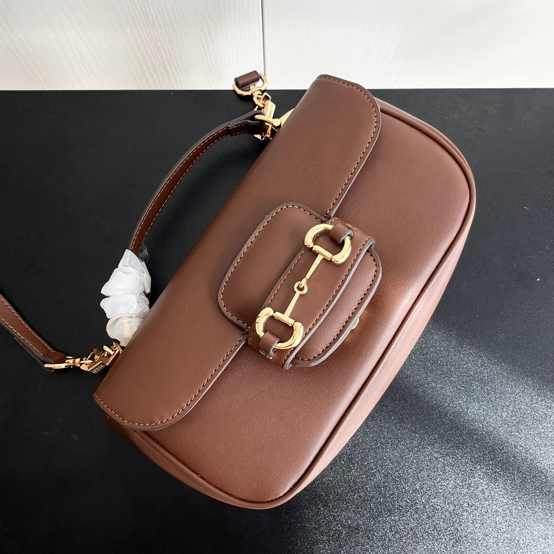 1XB55B (Fashionable leather bag )