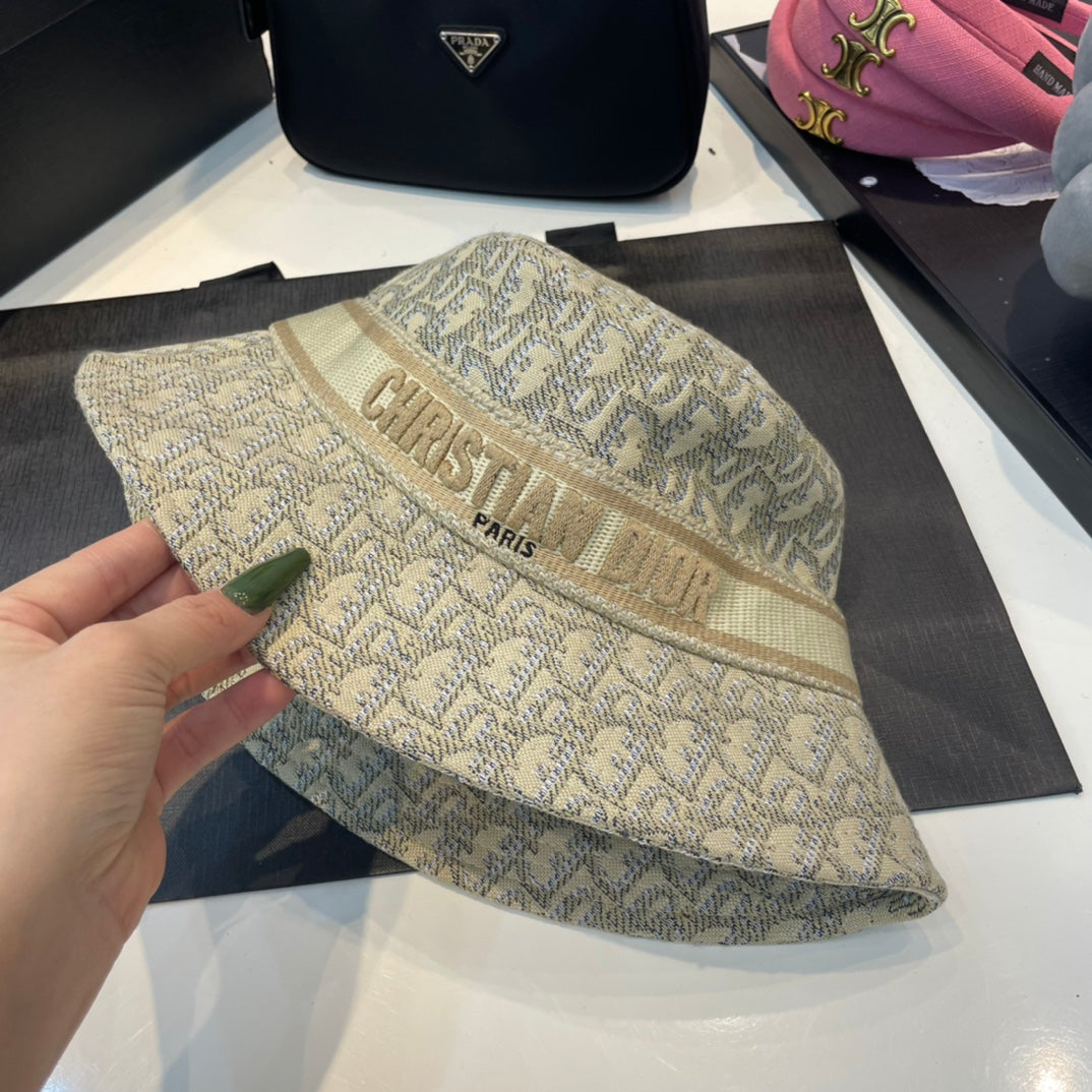 14D270M  Fashion hats