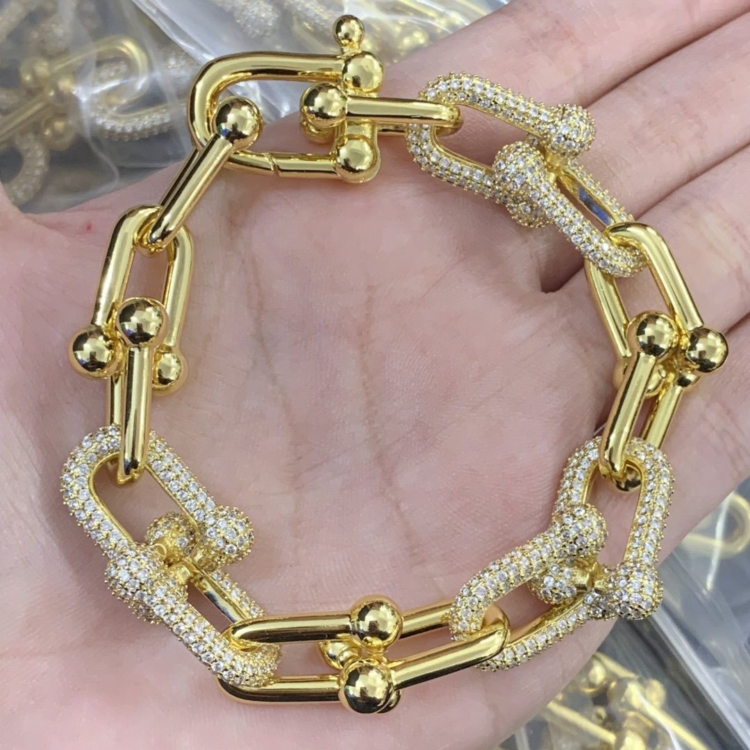 8XT32X Fashion high -quality Earring Bracelets Necklaces