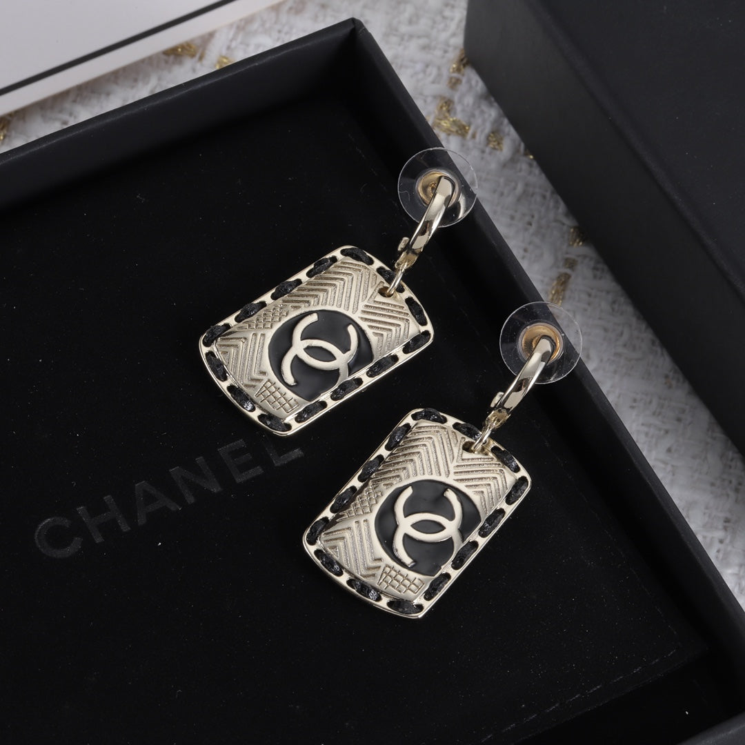 14C311E   Fashionable and high quality  Earrings