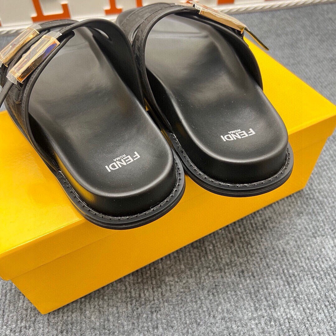 54F38Z  fashion  slippers