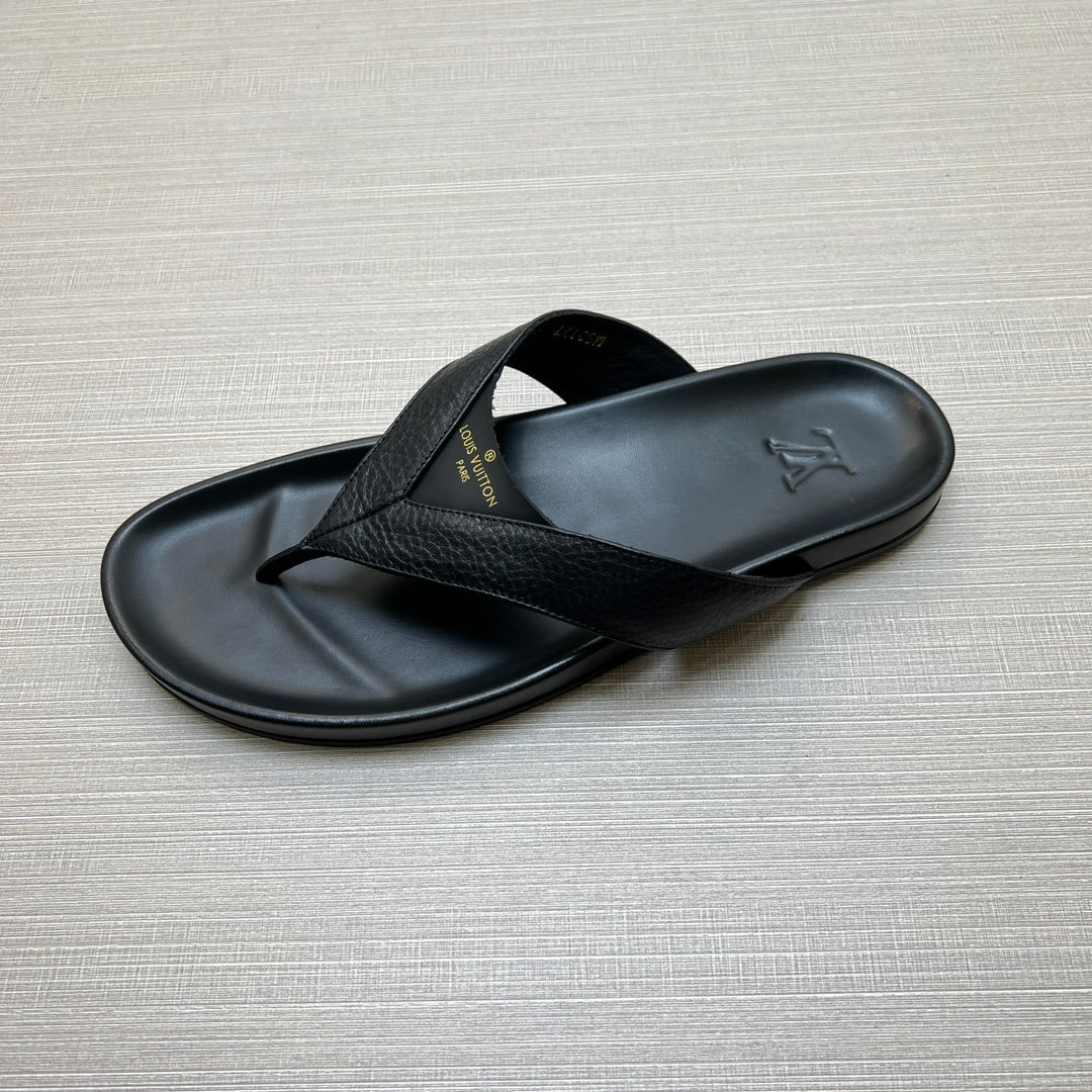 54E85Z     fashion slippers