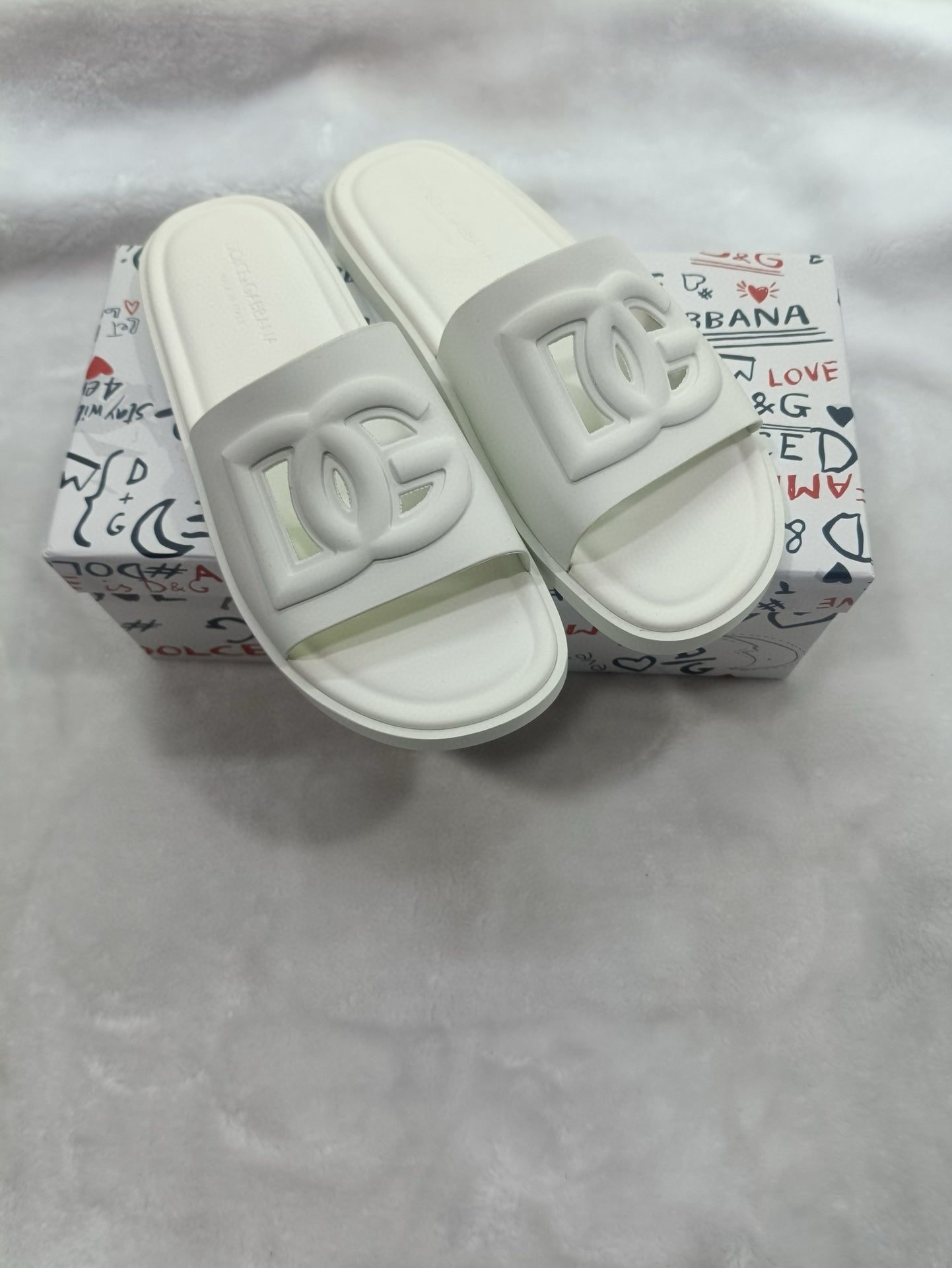 54A82Z  fashion  slippers