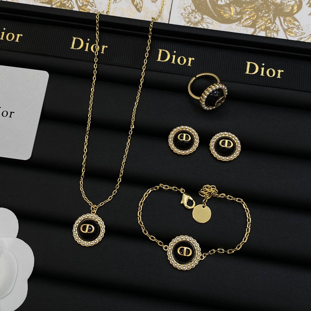 14D206X  Fashion high -quality Rings Earring Bracelets Necklaces