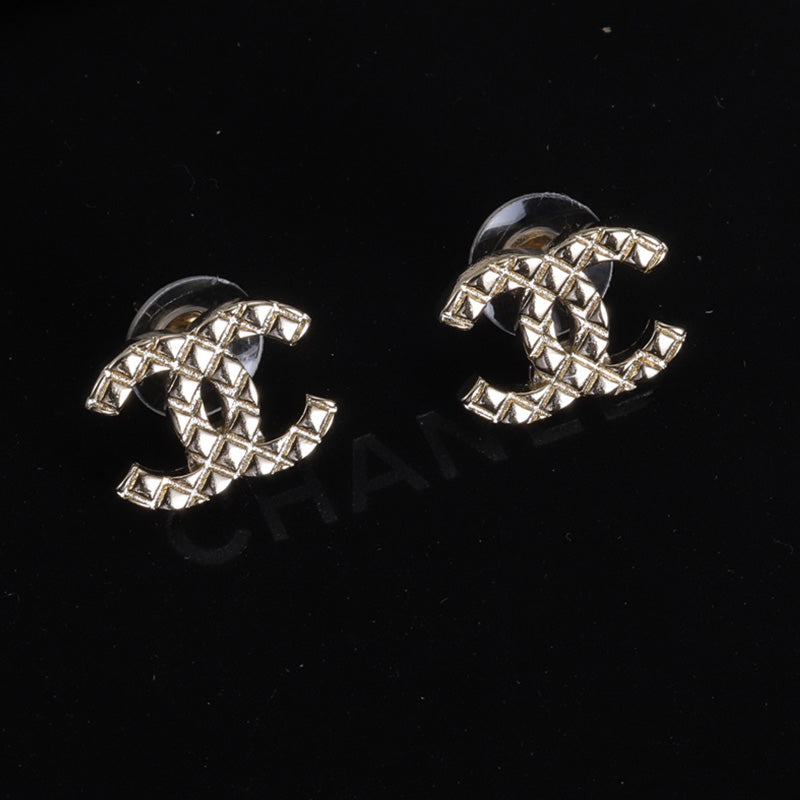 14C7E  Fashionable and high quality earrings