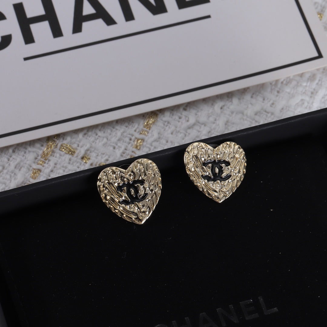 14C11E  Fashionable and high quality earrings