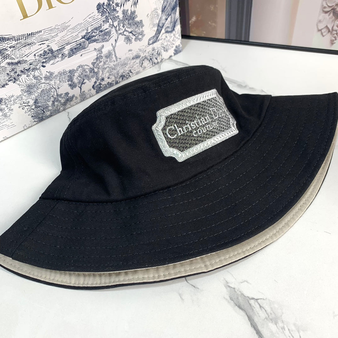 14D123M   Fashion hats