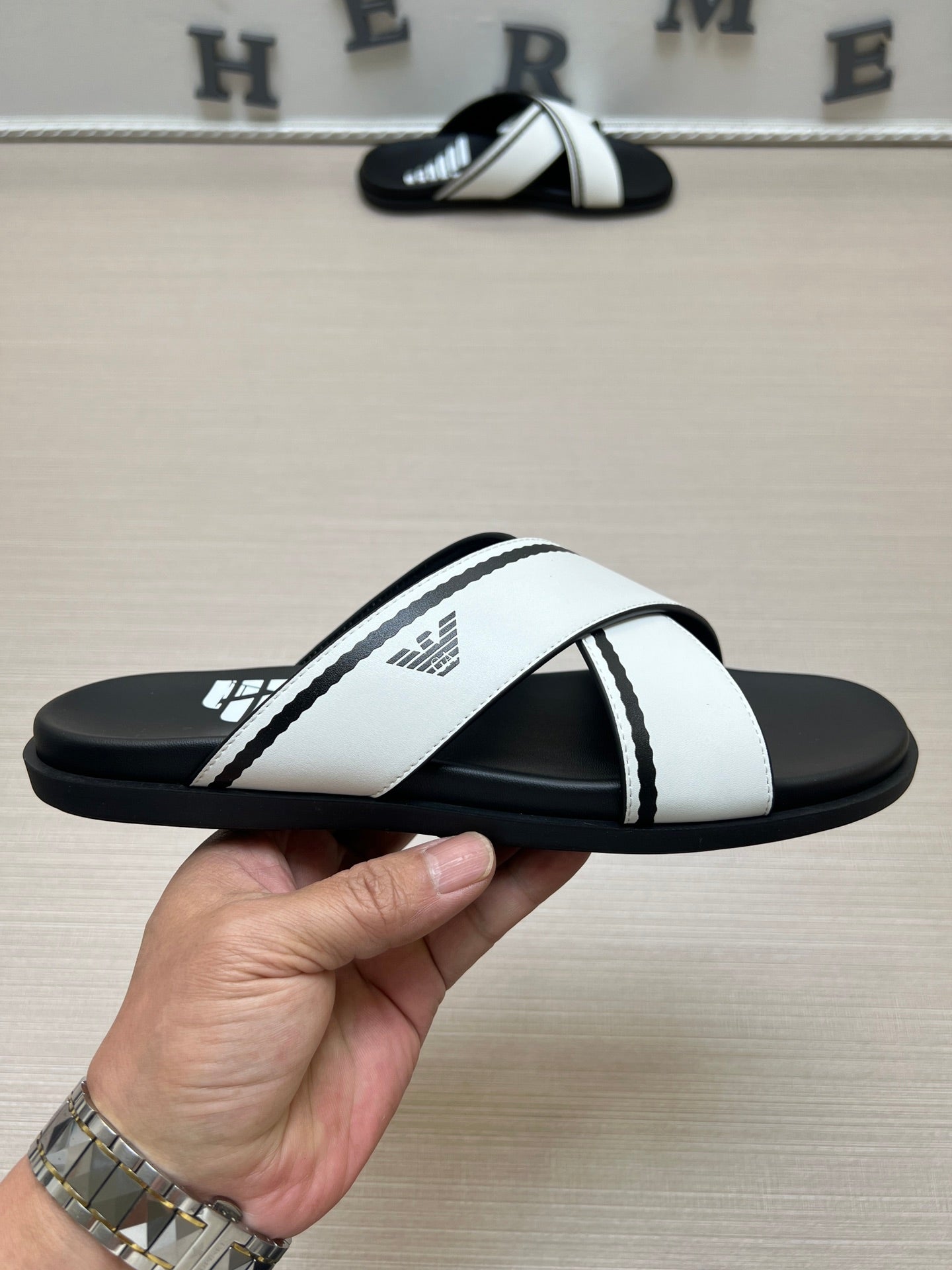 54A103Z    fashion   slippers