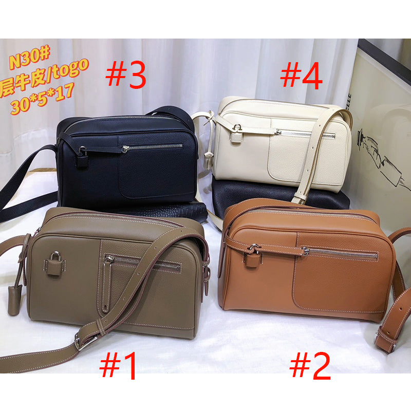 1XH69B (Fashionable leather bag )