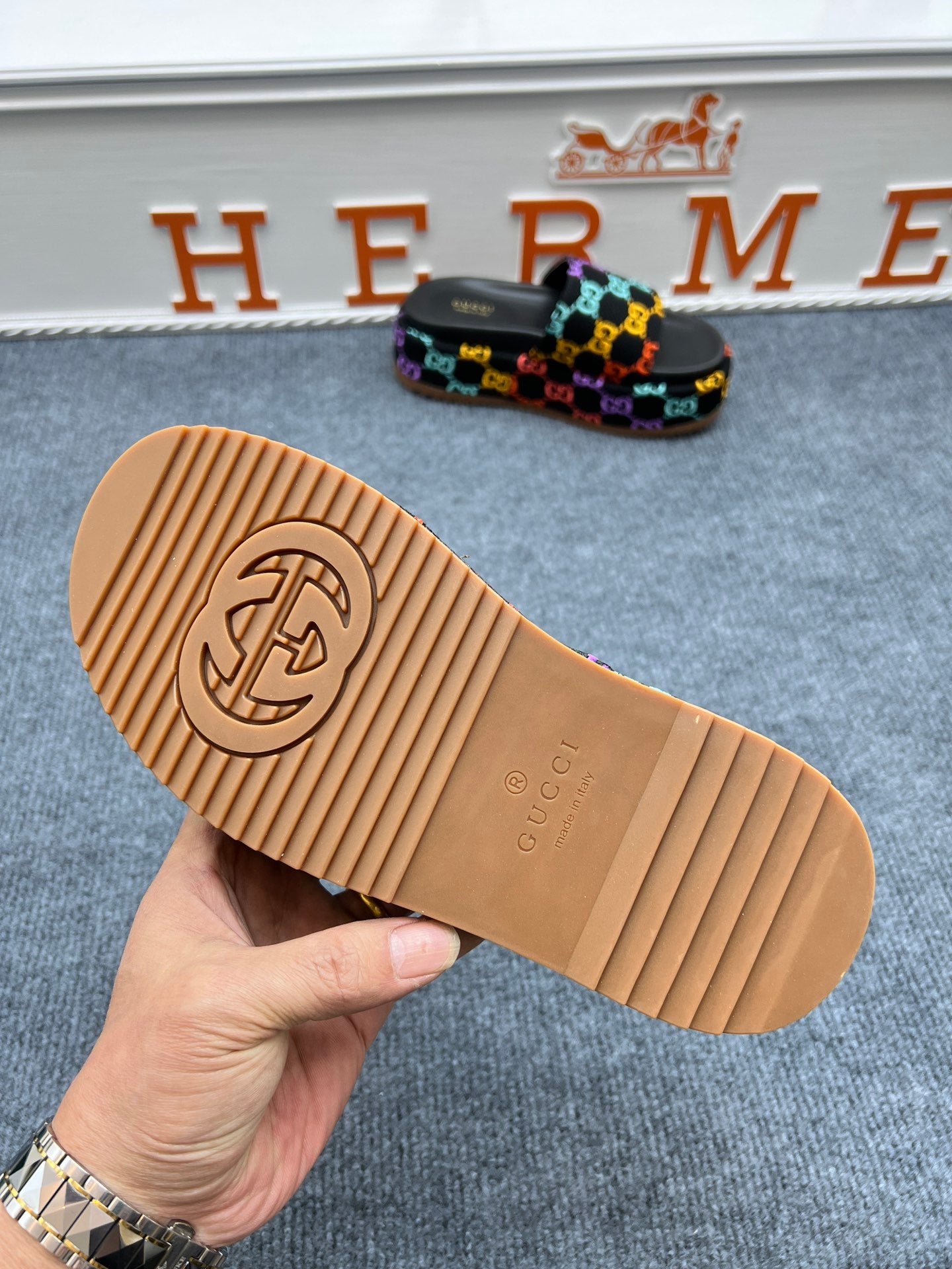 1: 1 High quality leather sandals 5YB72Z