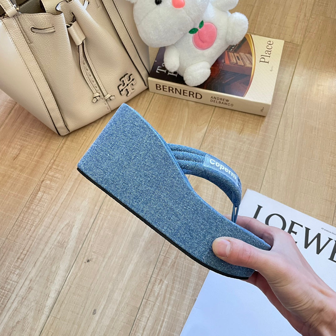 14A92Z  fashion Slippers