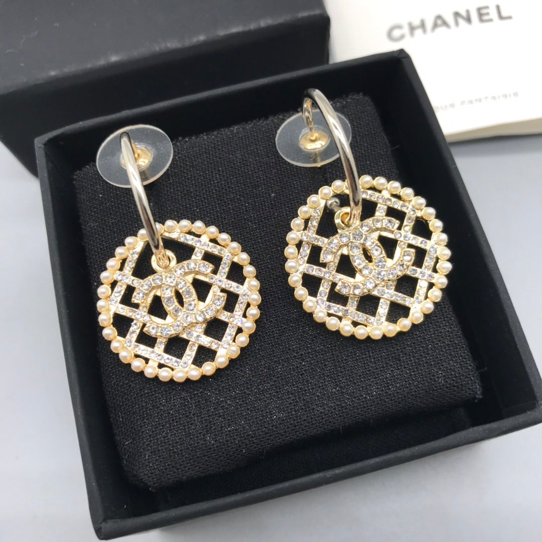 14C19E  Fashionable and high quality earrings