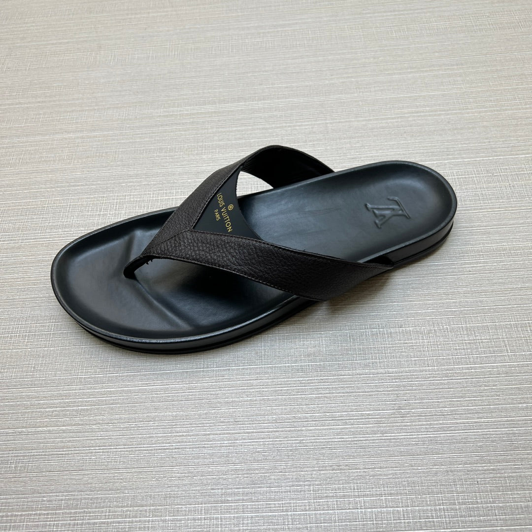 54E85Z     fashion slippers