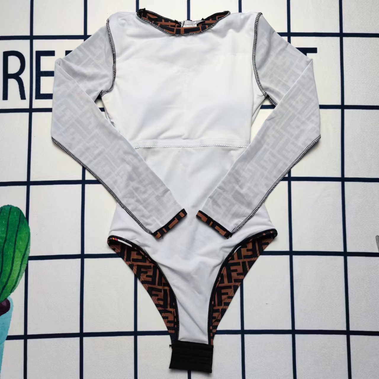 14F24Y   fashion Long sleeve swimsuit