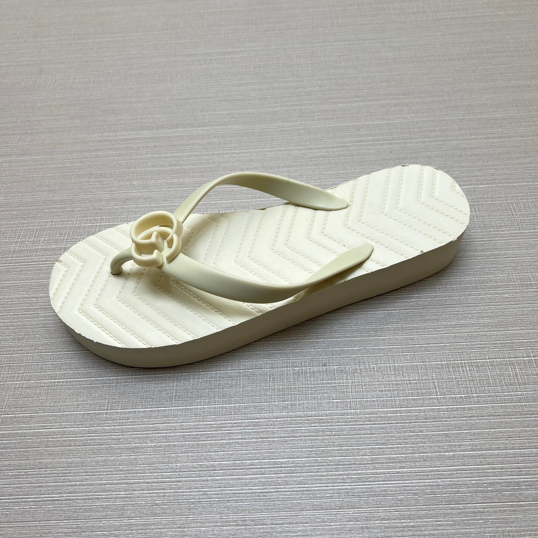 54B105Z    fashion slippers