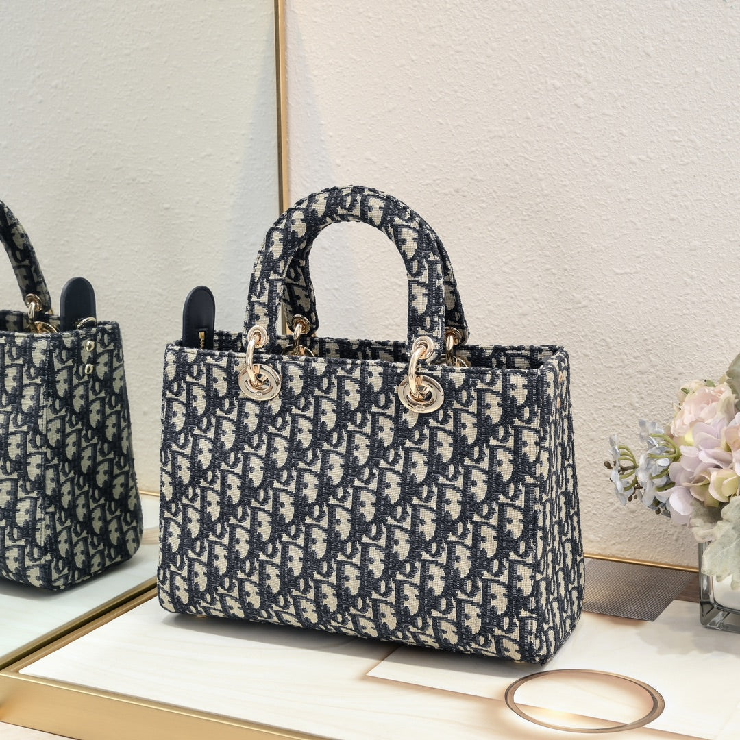 1XD439B Fashionable embroidery bag