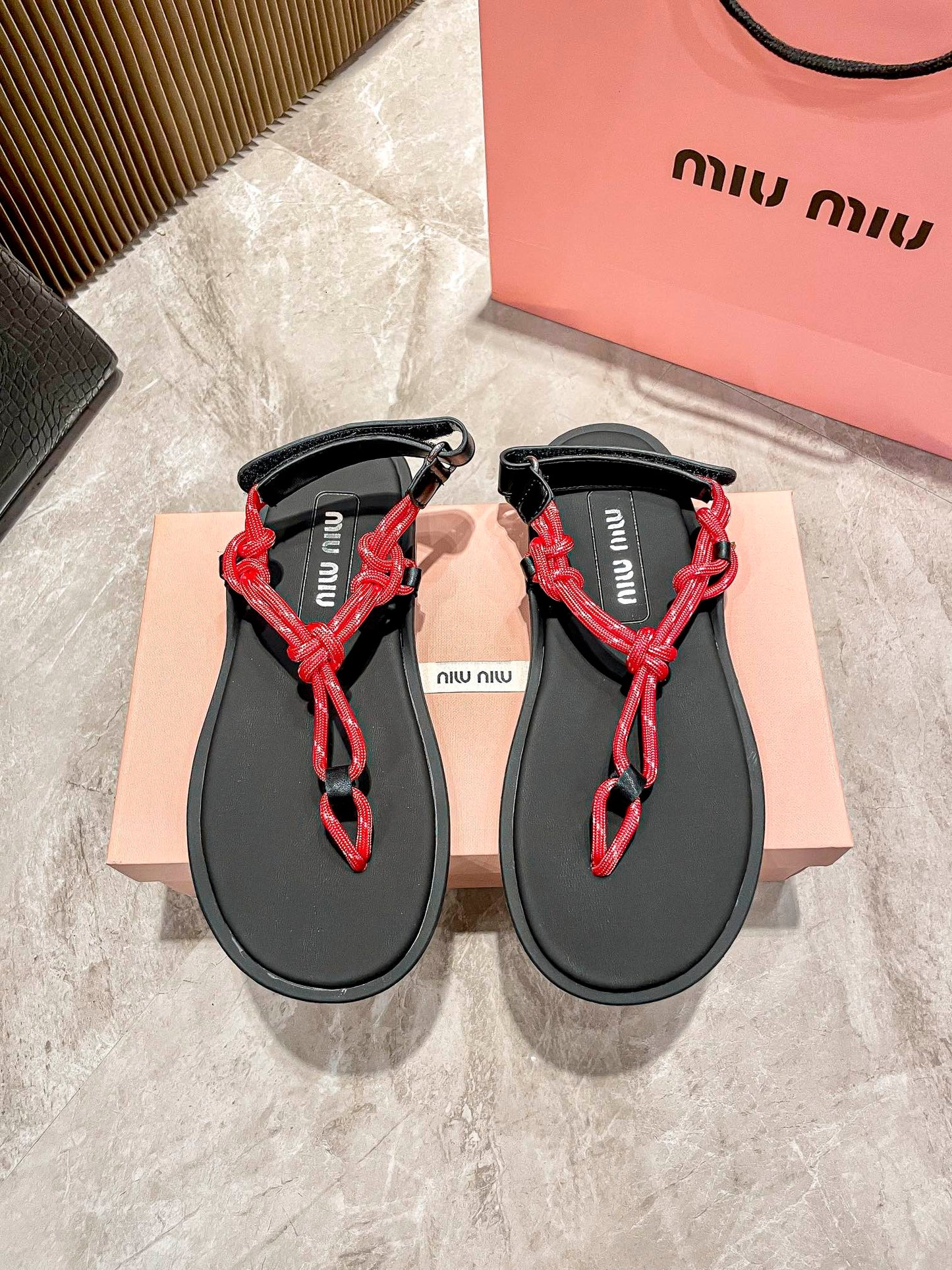 14A170Z  fashion sandals