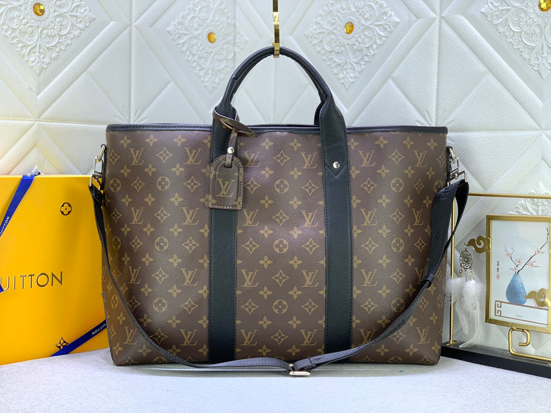 2XE350B hight quality leather Bags