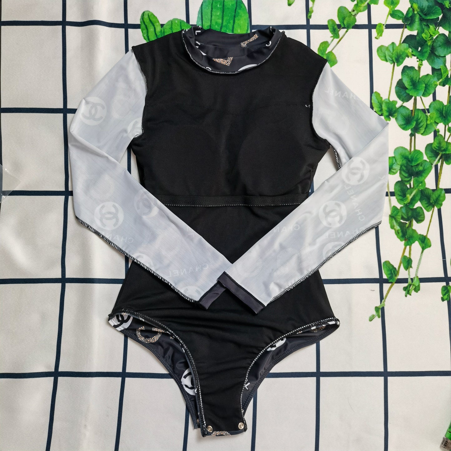 14C109Y   fashion Long sleeve swimsuit