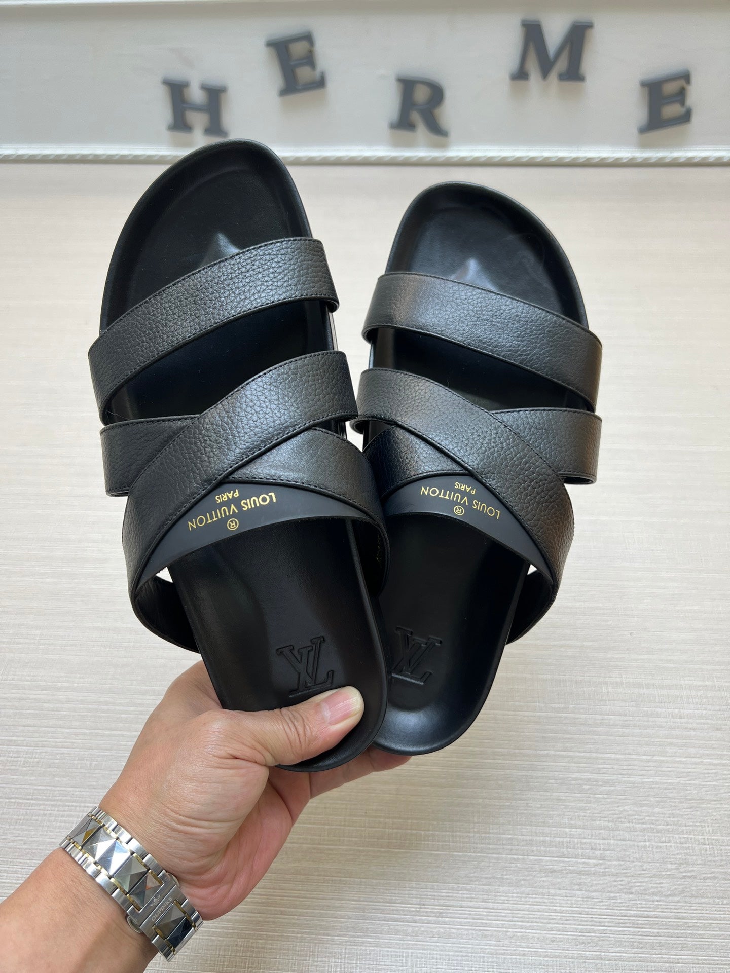 54E89Z    fashion slippers