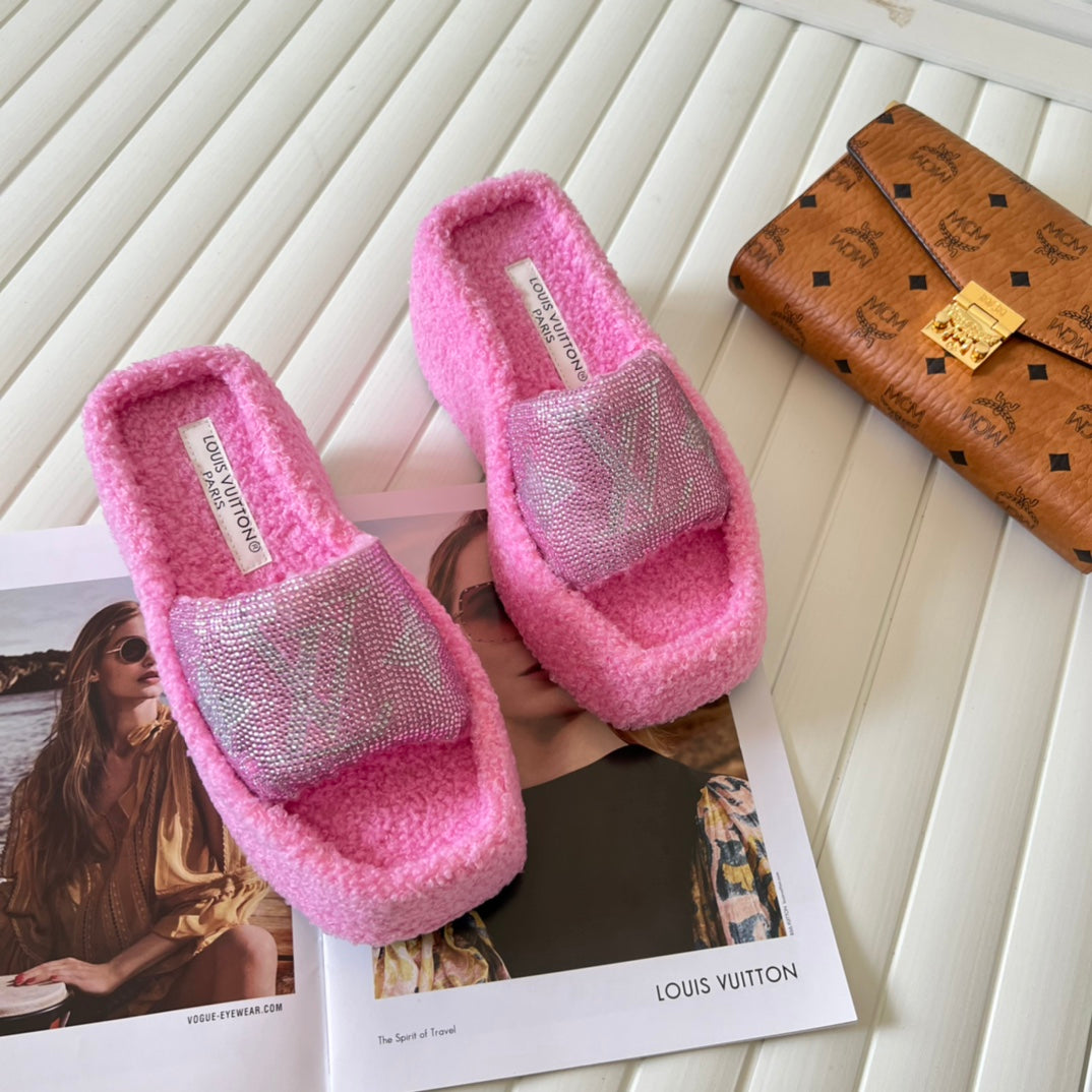 14E91Z  fashion Slippers