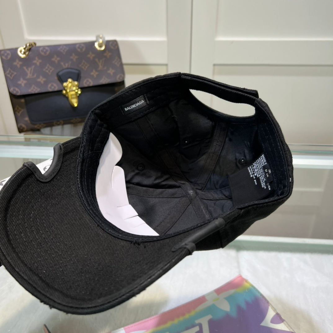 14J85M   Fashion hats