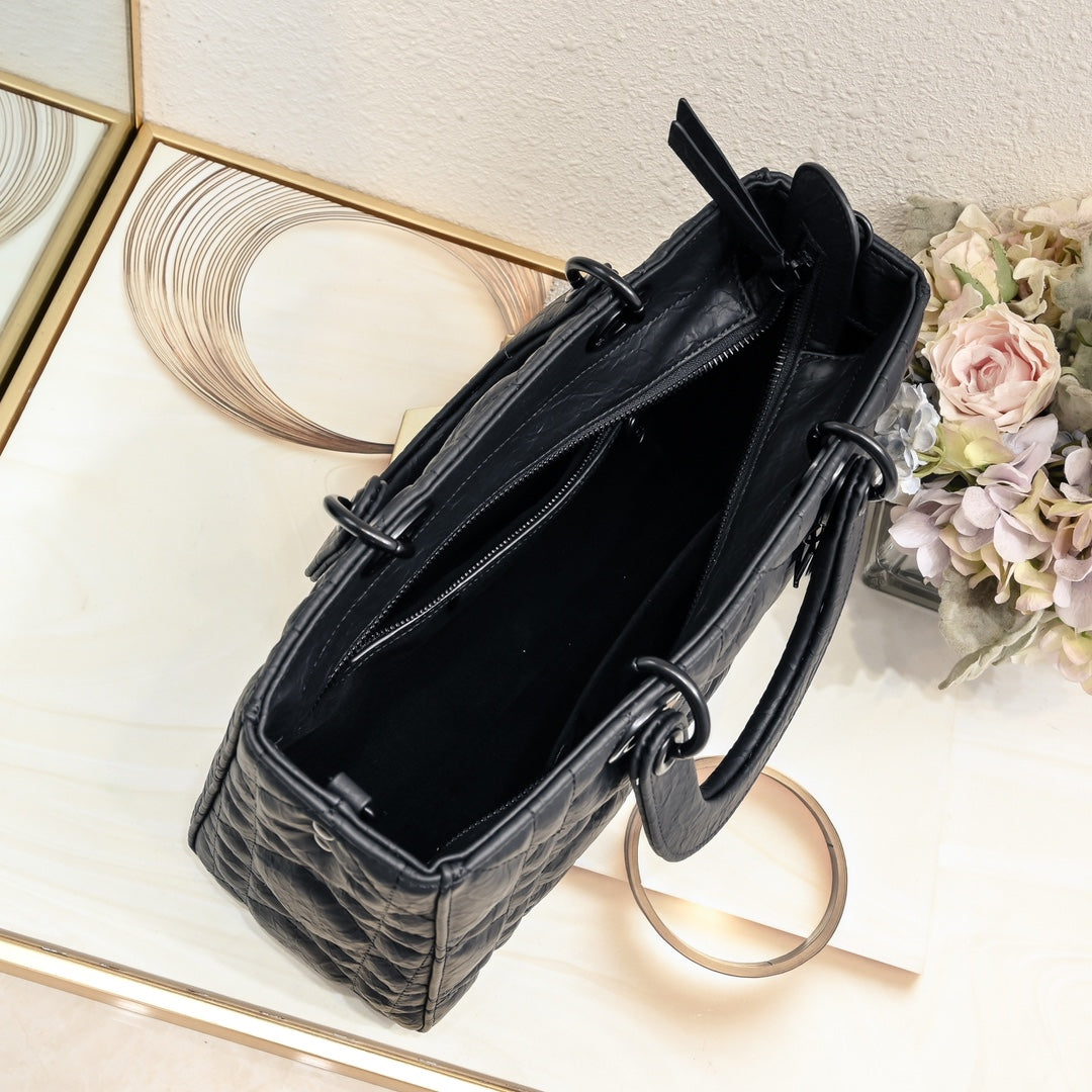 1XD438B Fashionable leather bag