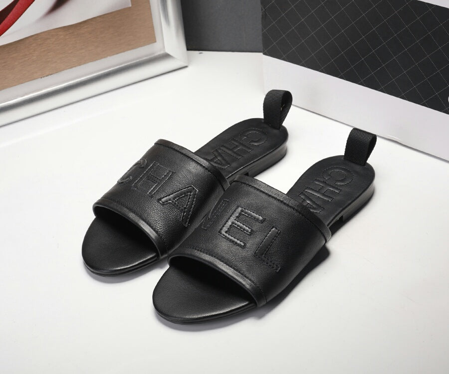 1:1 High quality leather slippers 2YC1Z