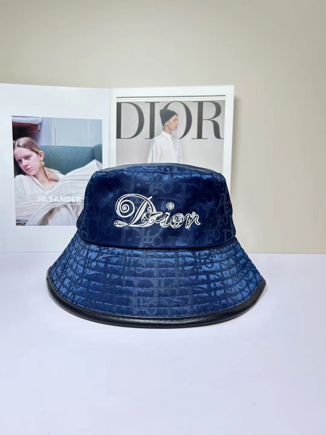 14D267M   Fashion hats