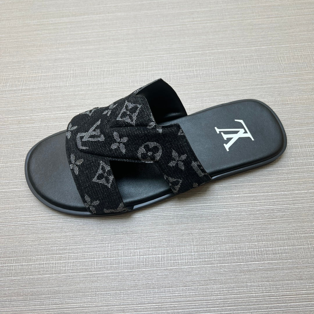 54E29Z    fashion  slippers