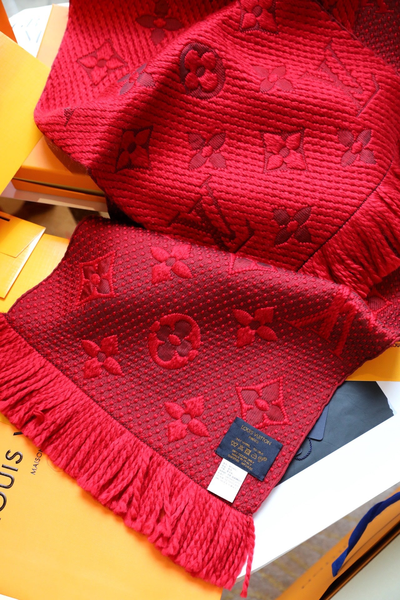 14F180W   Fashion scarves