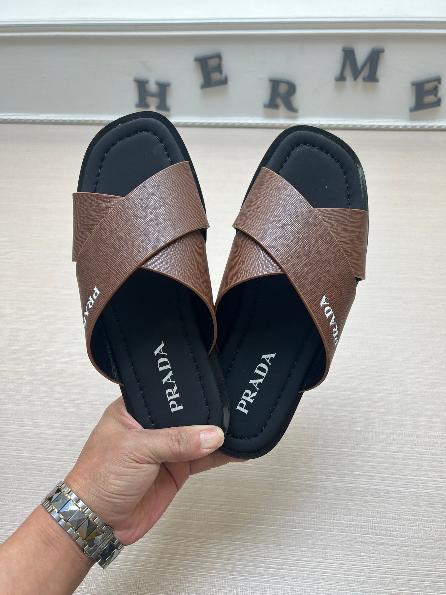 54PD76Z    fashion slippers