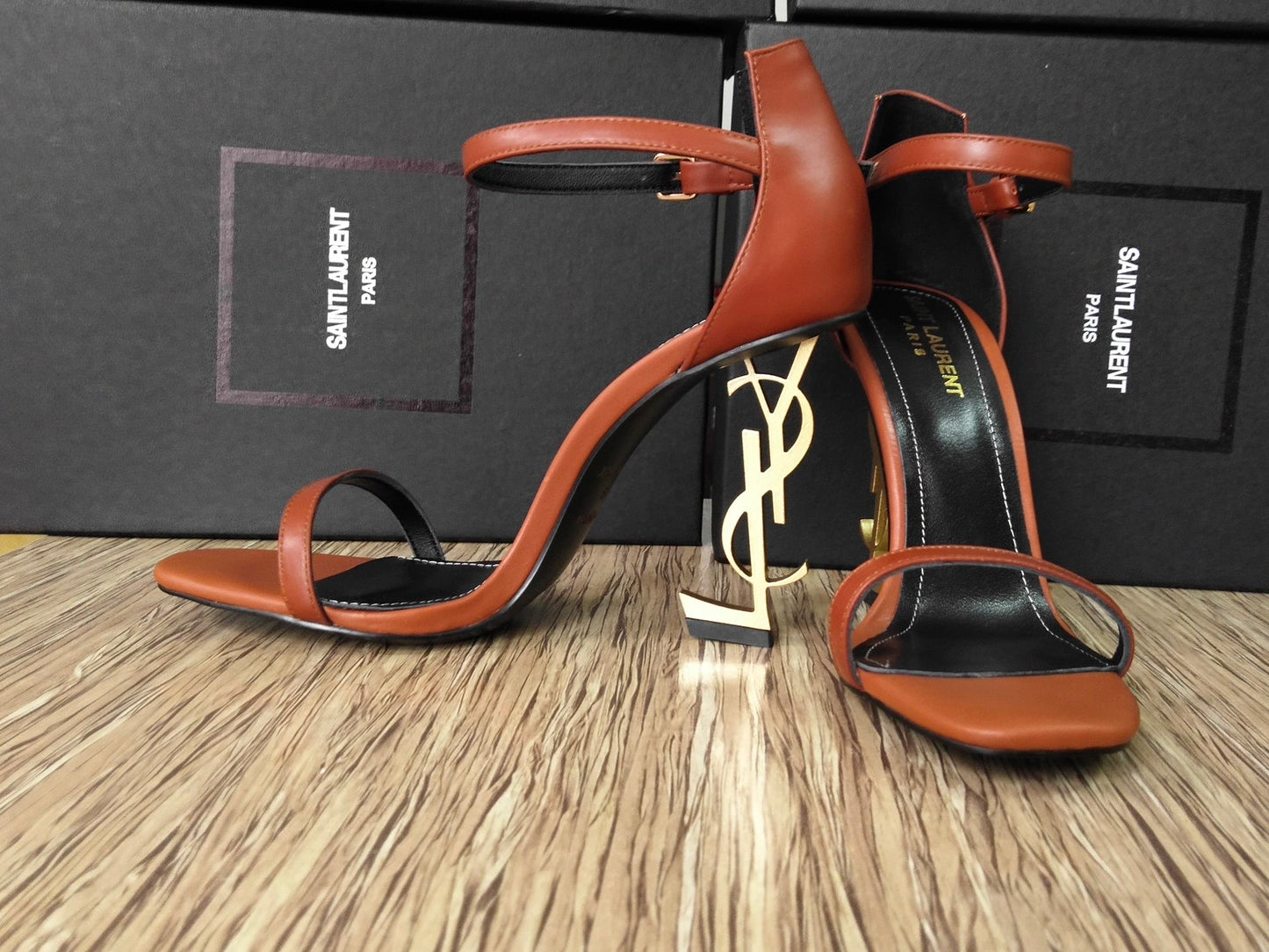 1: 1 High -quality leather high heels Heel high: 10.5cm  2XSL146Z