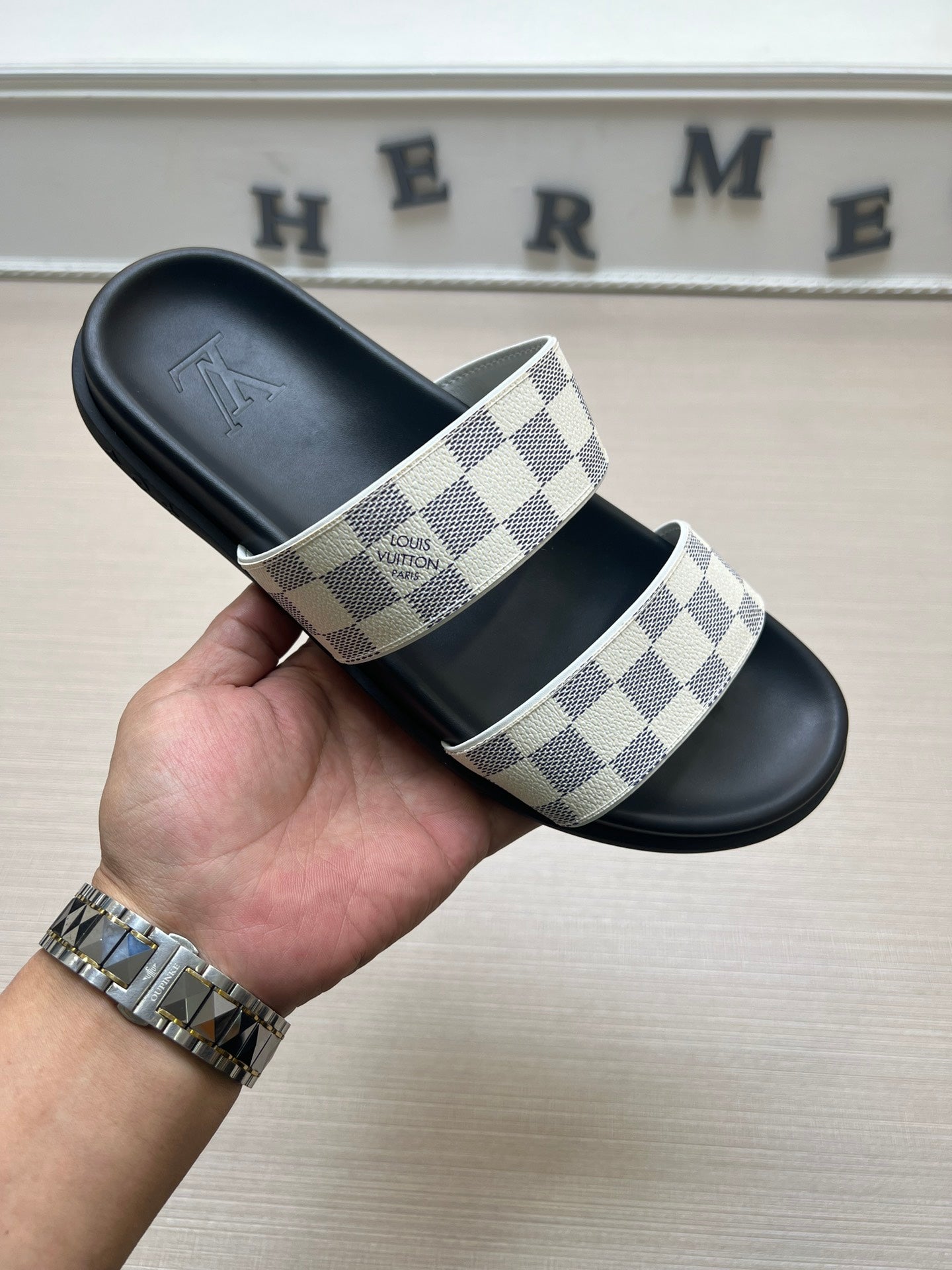 54E61Z   fashion   slippers