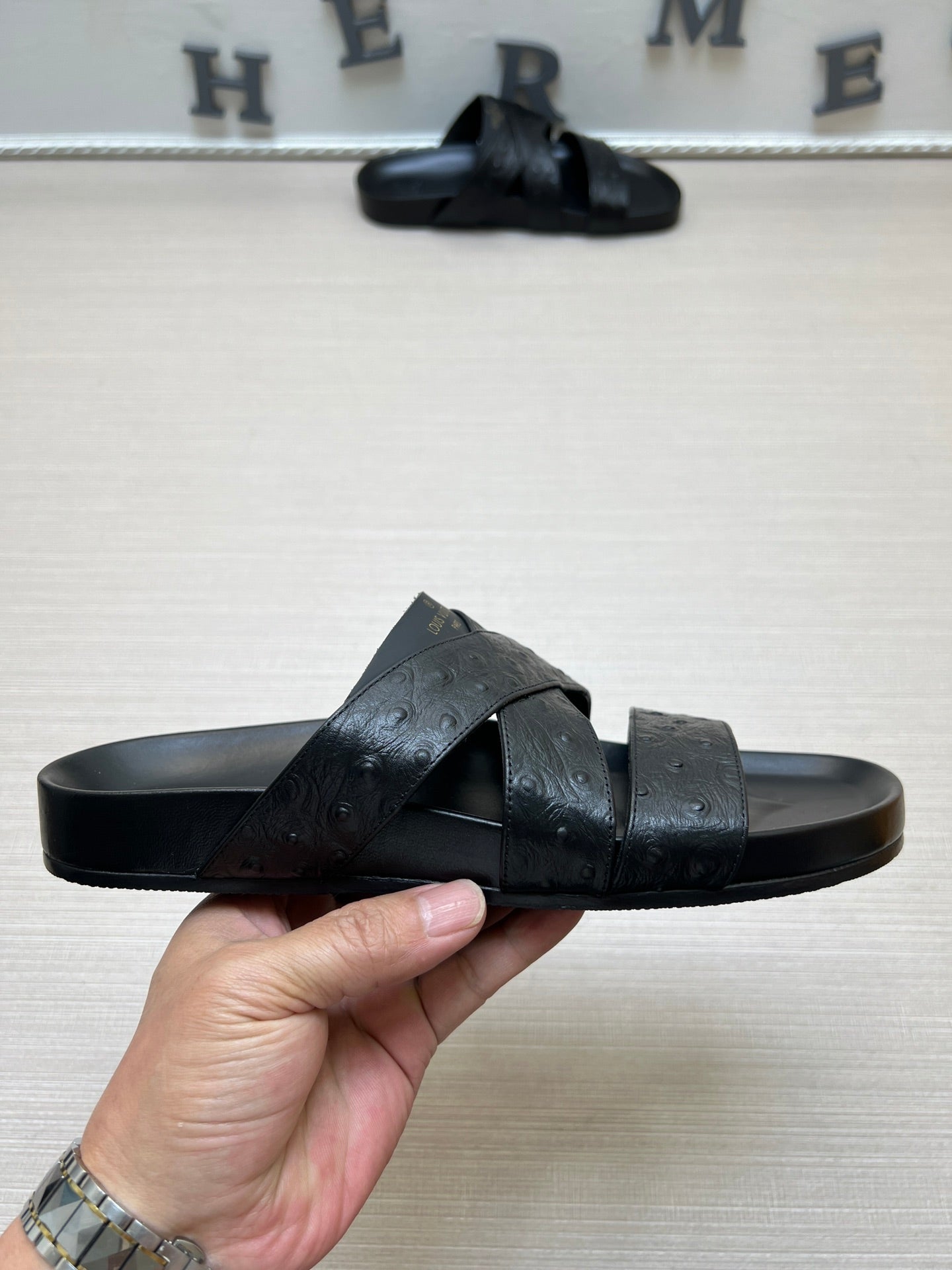 54E89Z    fashion slippers