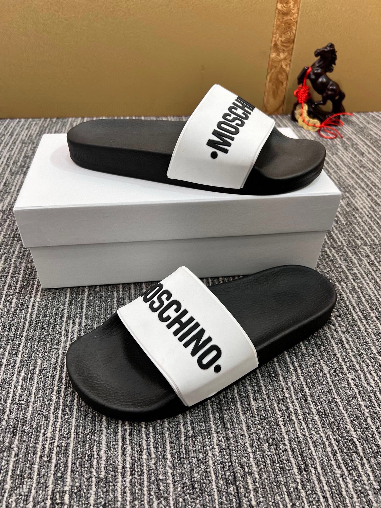 54A116Z   fashion slippers