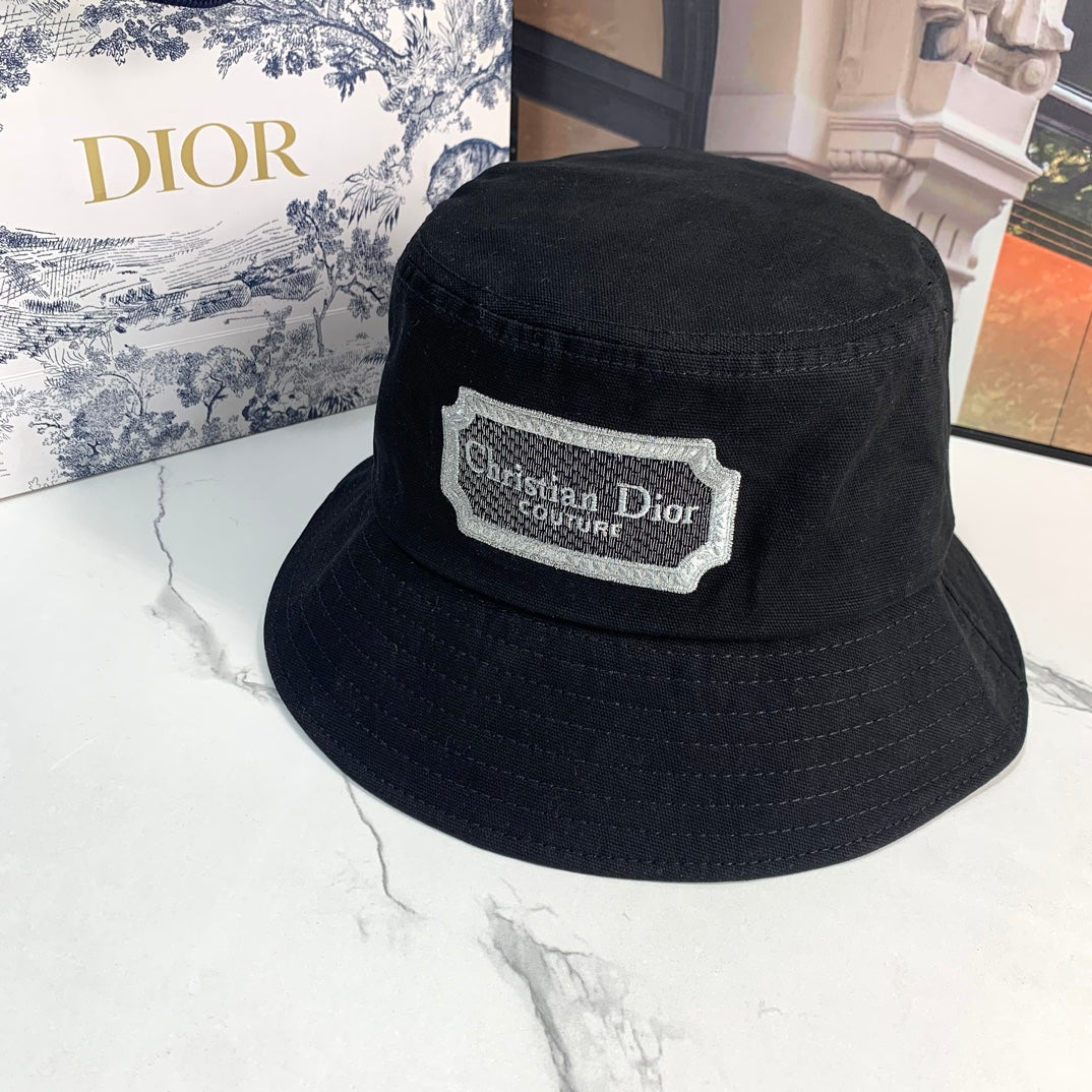 14D123M   Fashion hats