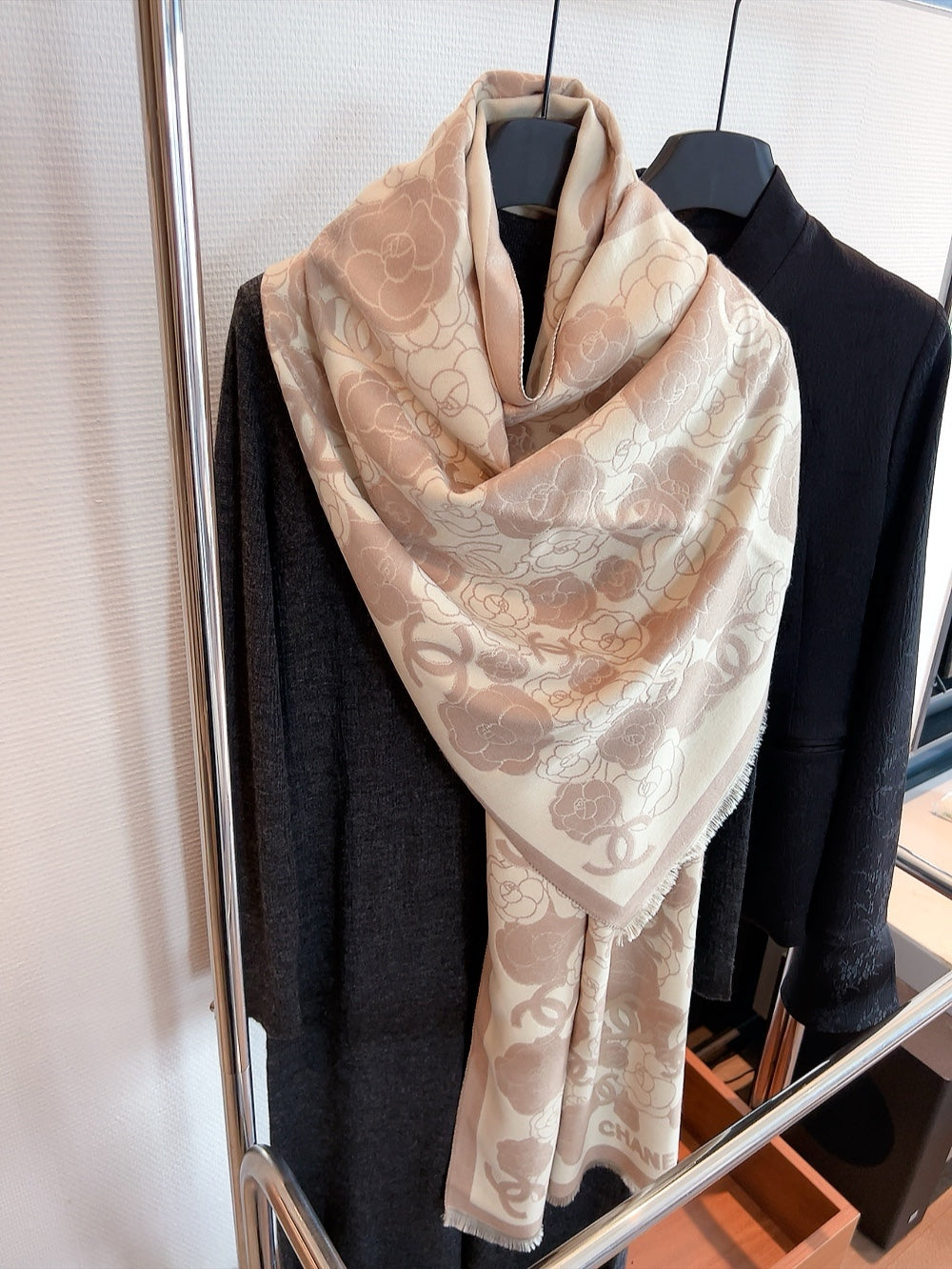 14C440W　 Fashion scarves