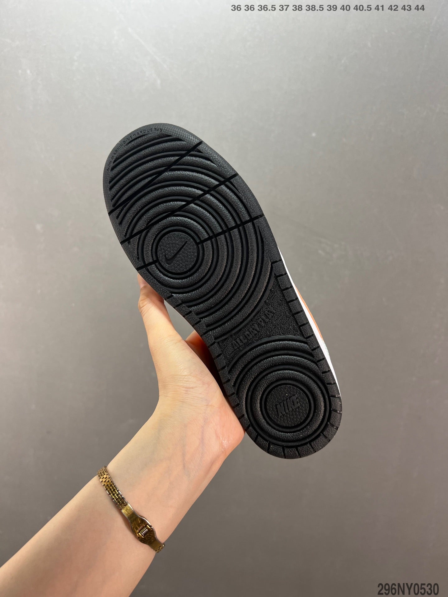 4YN39Z  Fashion Sneakers (No Box, August-October Big Sale)