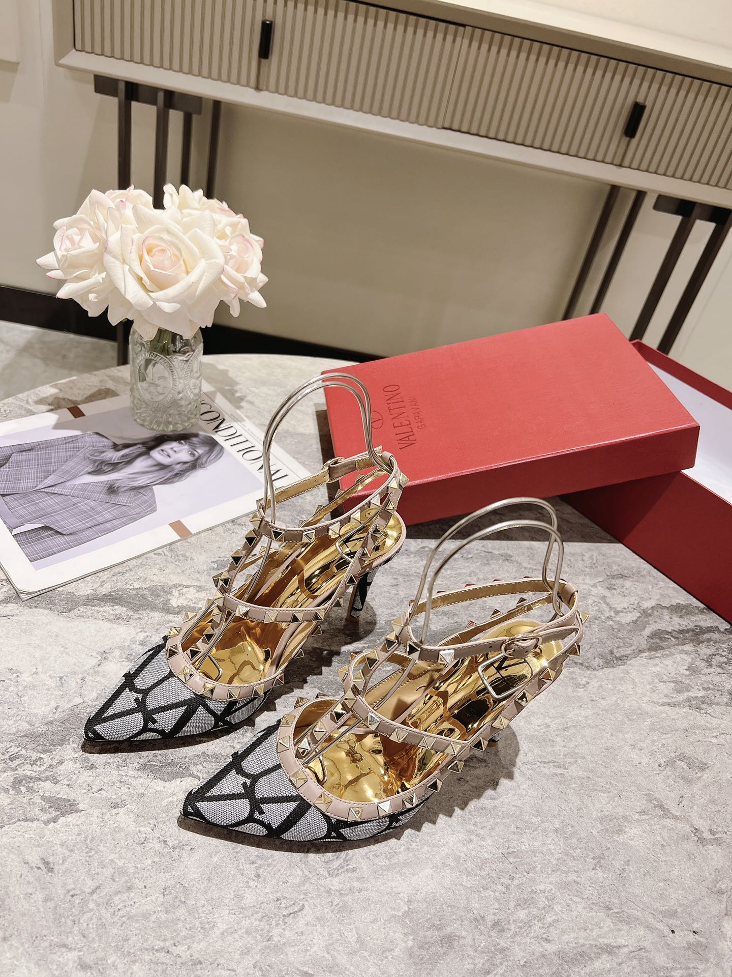 1:1 High quality leather sandals 2YVL36Z